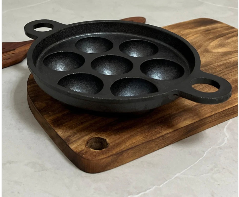 Cast Iron Paddu Appe Maker (7 Cavity) Premium Cast Iron 7 Cavity Paniyaram Paddu Maker Pre-Seasoned